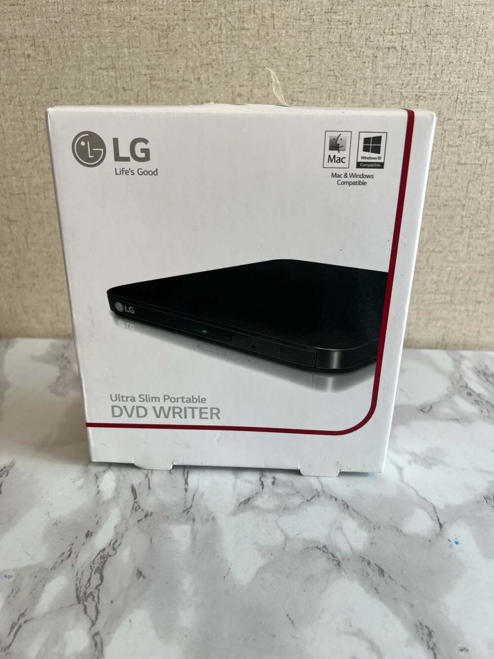LG Ultra Slim Portable DVD Writer Model SP80NB80